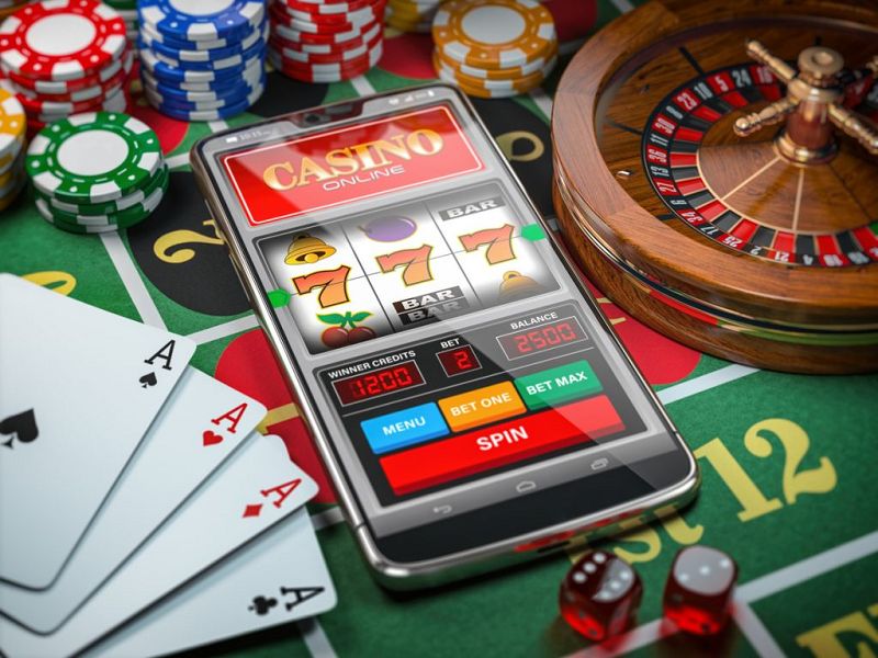 Đánh bài trực tuyến với những tựa game gần gũi